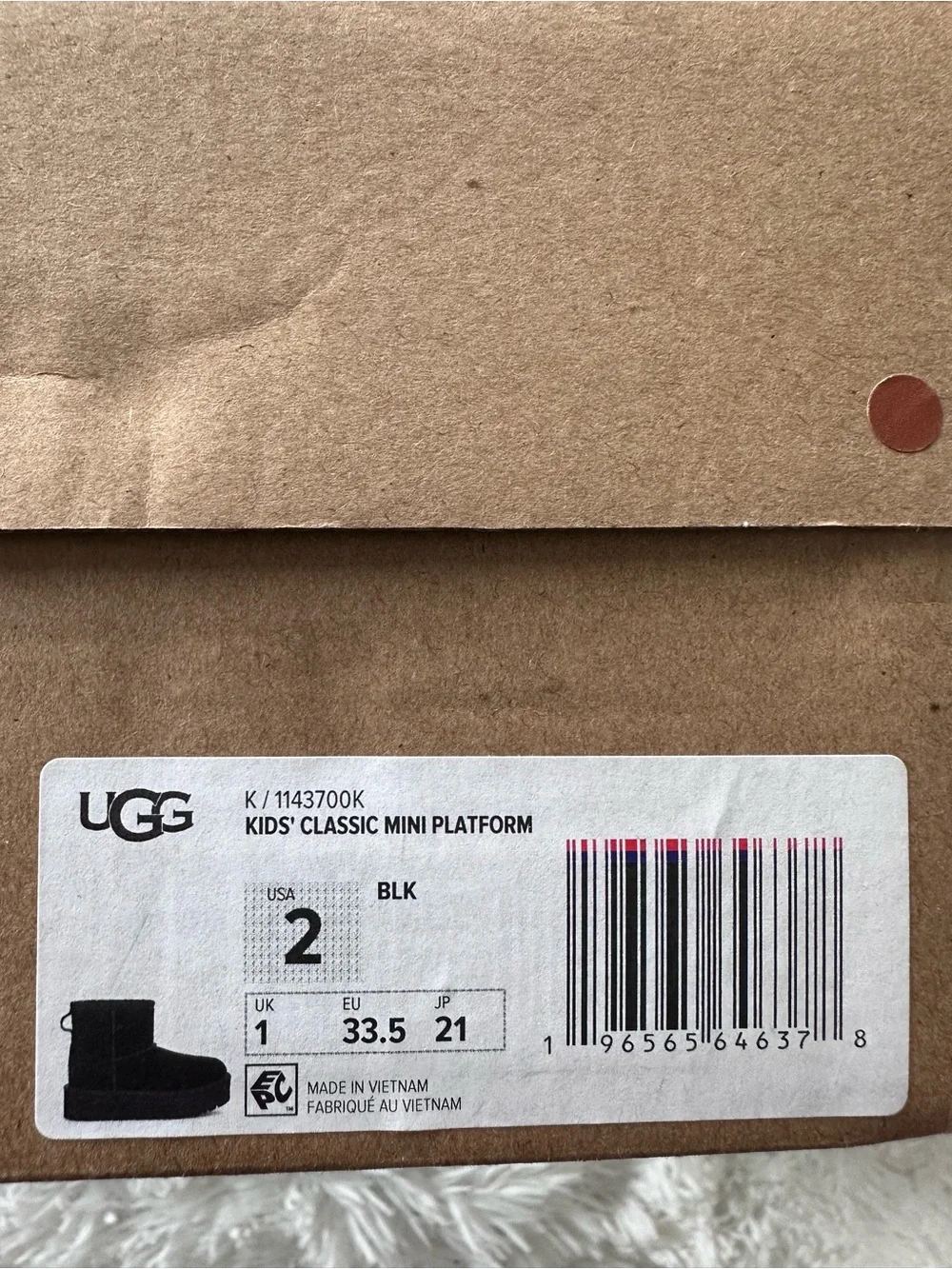 Used Girls Black UGG Kids Classic Short platform Boot size Y2